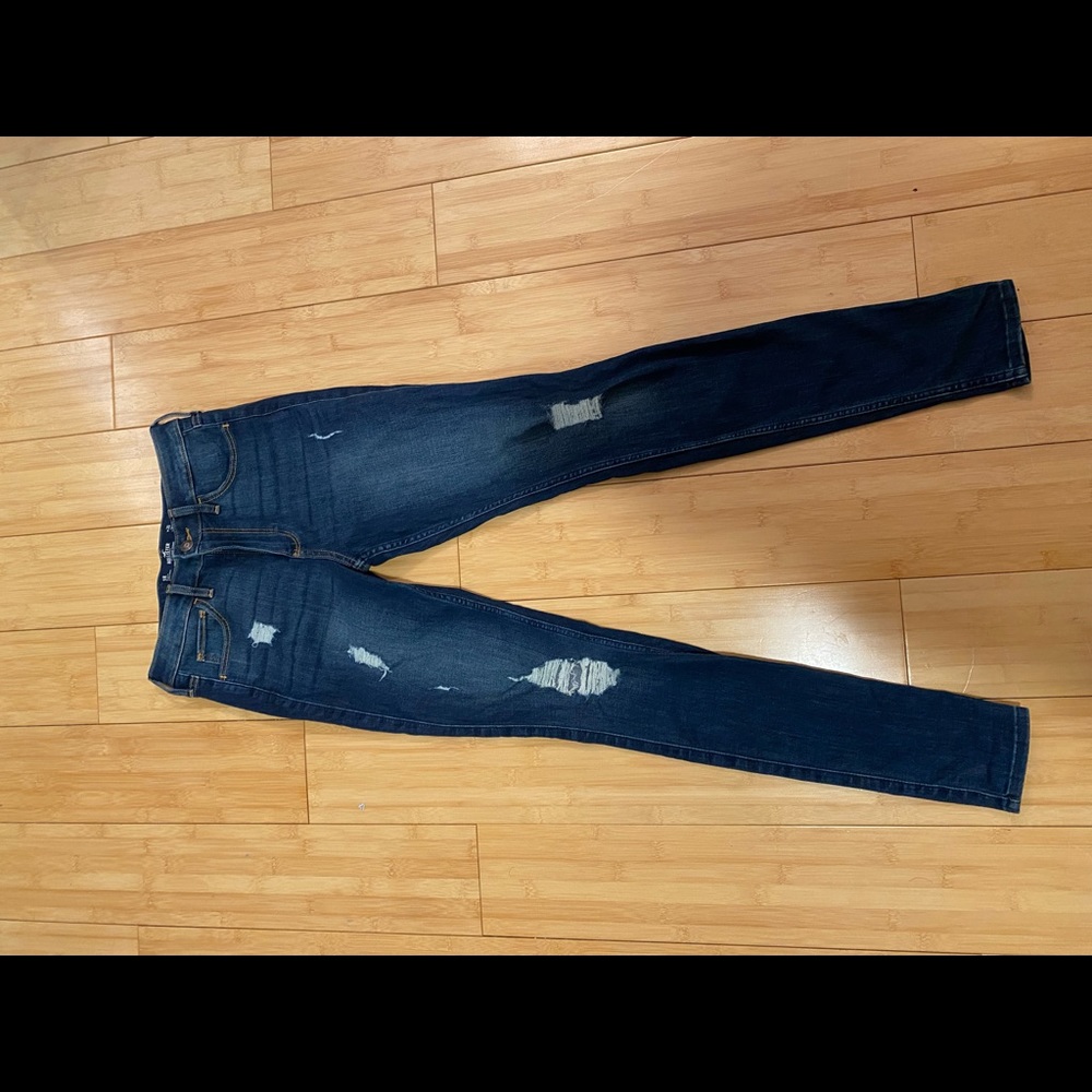 Ripped jeans